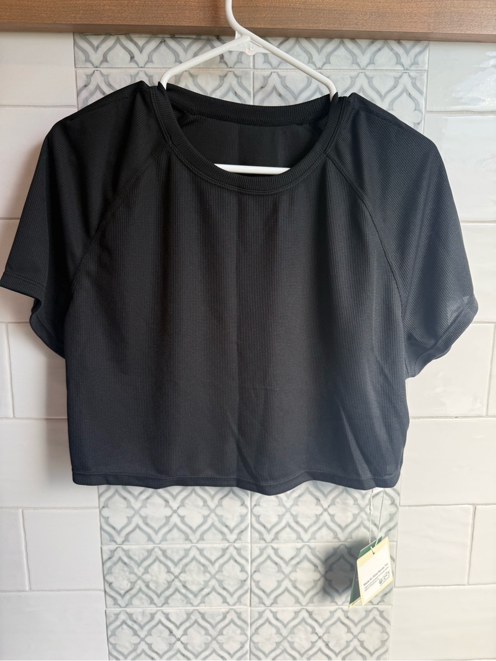 HALARA Black Cropped Short Sleeve Top
